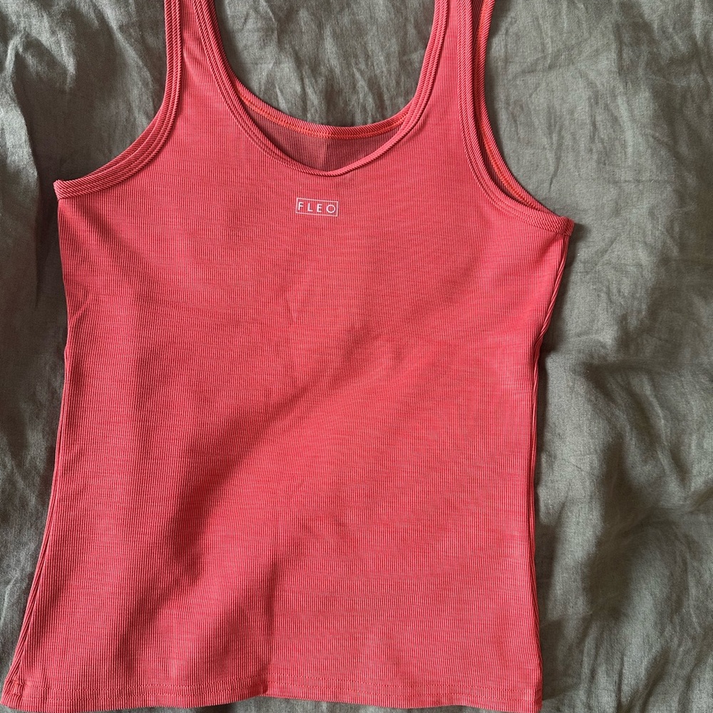 Fleo Red Ribbed Tank Top - Picture 2 of 3